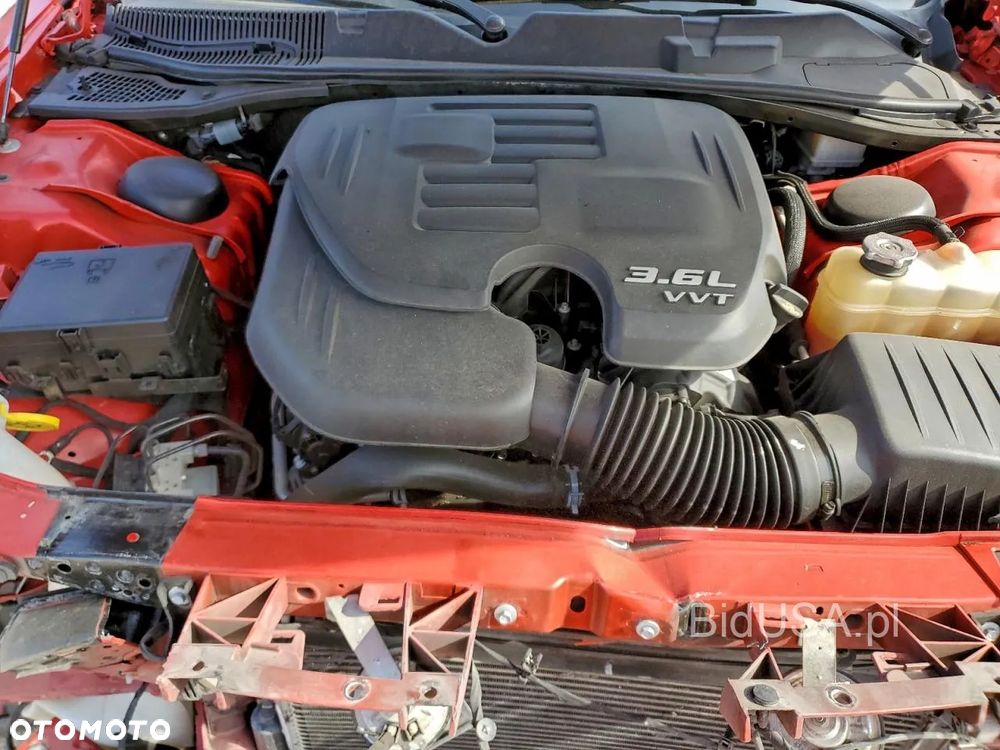 Dodge Challenger - 8