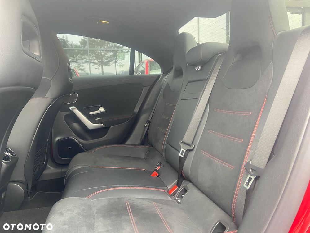 Mercedes-Benz CLA 200 AMG Line 7G-DCT - 9