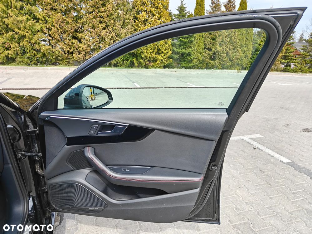 Audi A4 Limousine 2.0 TFSI quattro S tronic design - 22