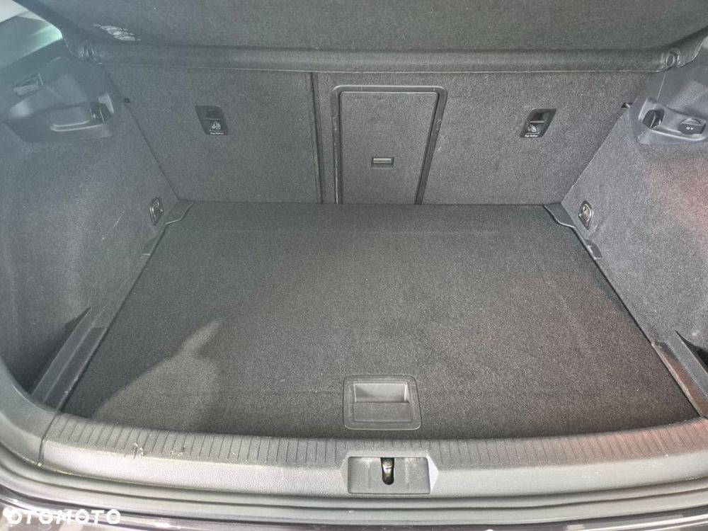 Volkswagen Golf 1.6 TDI BlueMotion Trendline - 24