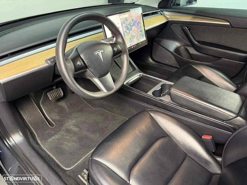 Tesla Model 3 - 12