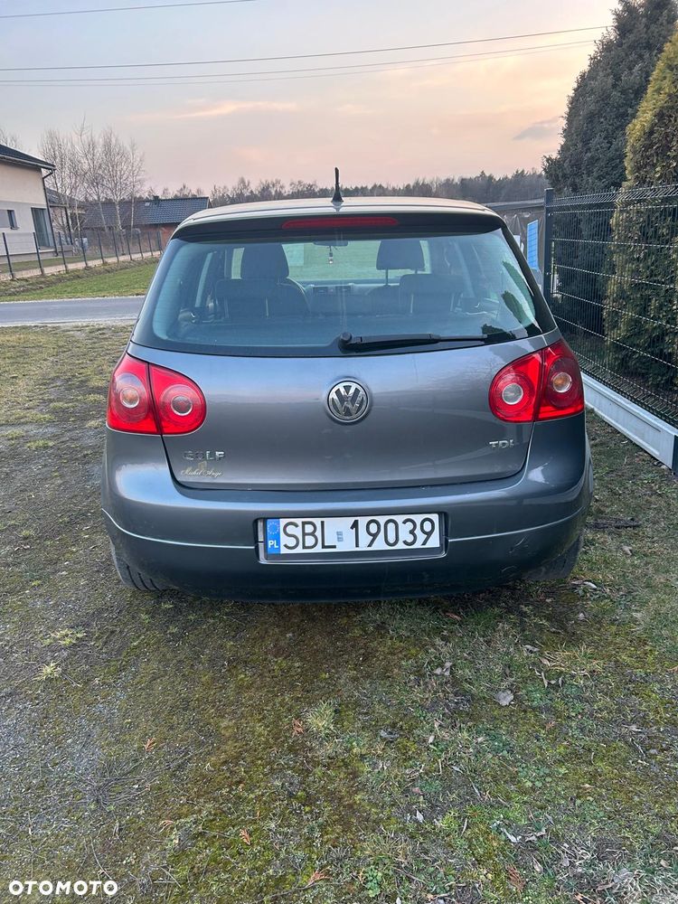 Volkswagen Golf - 11