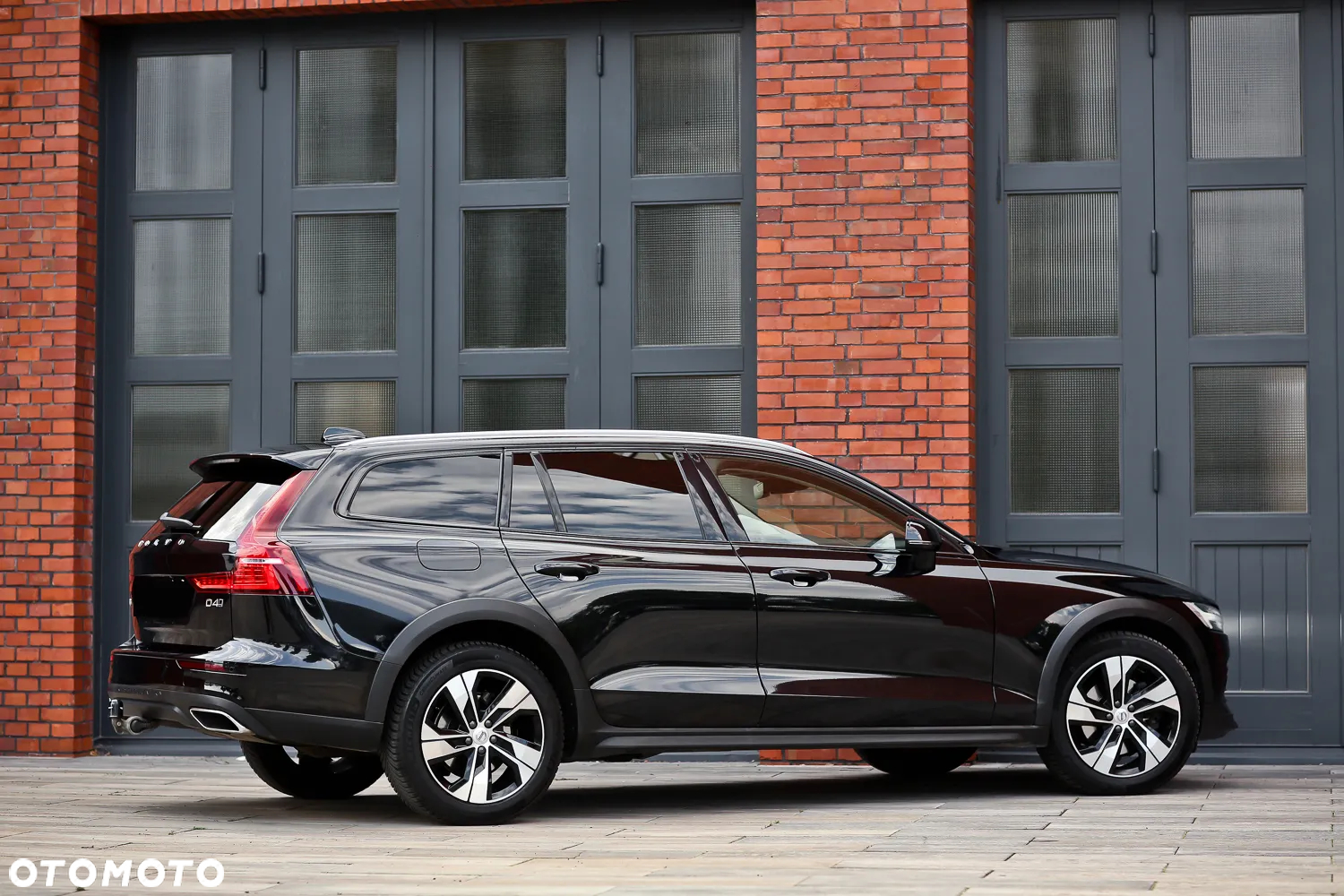 Volvo V60 Cross Country Pro D4 AWD - 17
