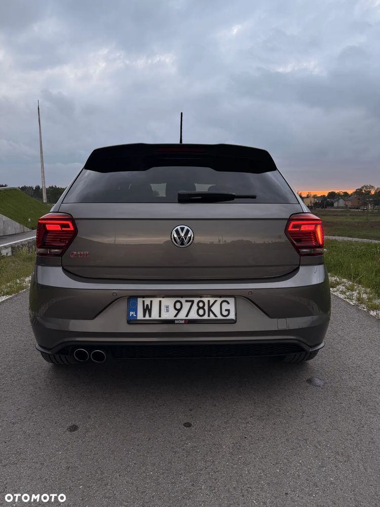 Volkswagen Polo - 15