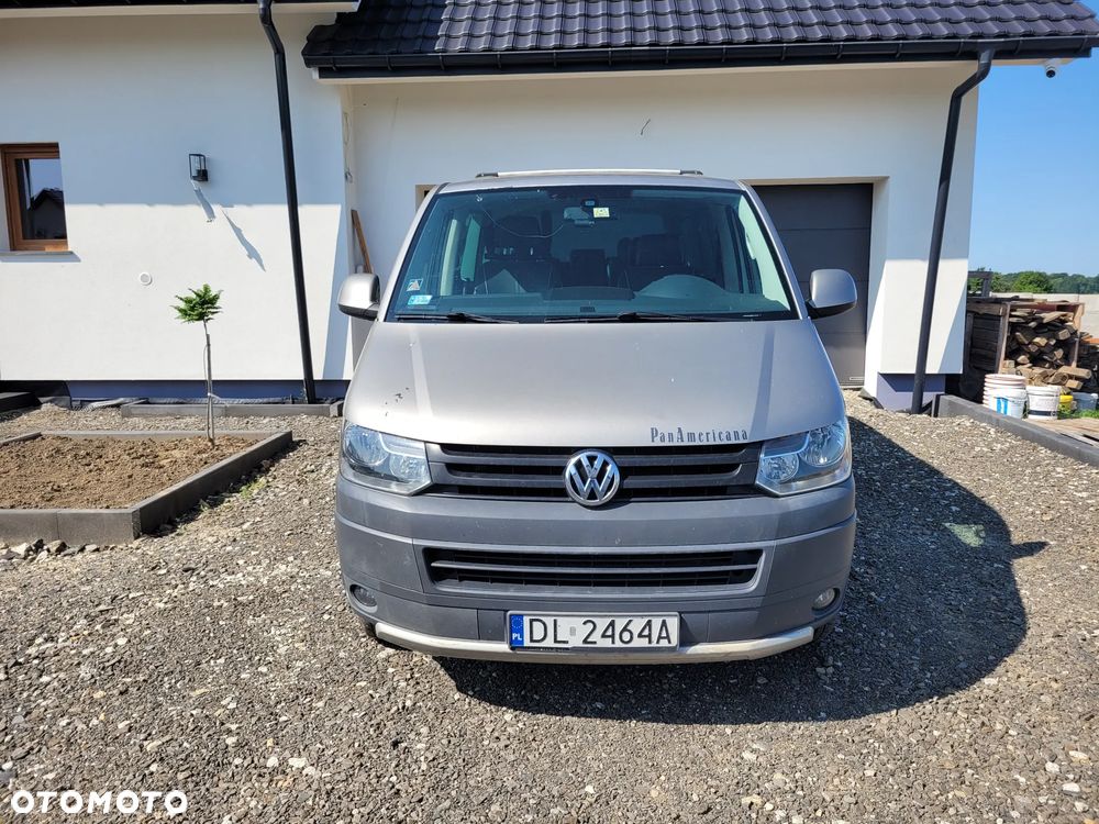 Volkswagen Multivan - 2