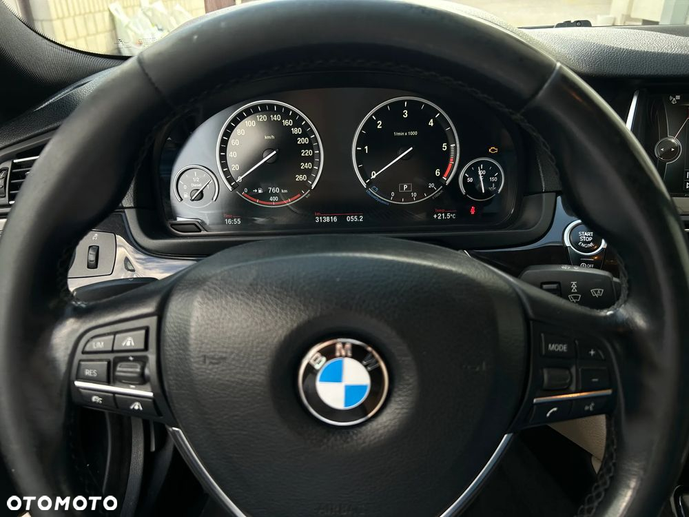 BMW Seria 5 525d xDrive Luxury Line - 14