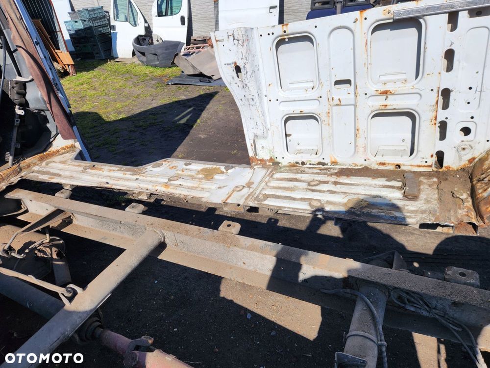 prawy bok ćwiartka iveco daily 06-14 - 7