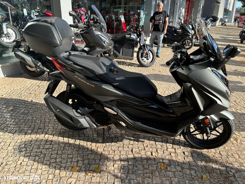 Honda Forza 125 IA - 1