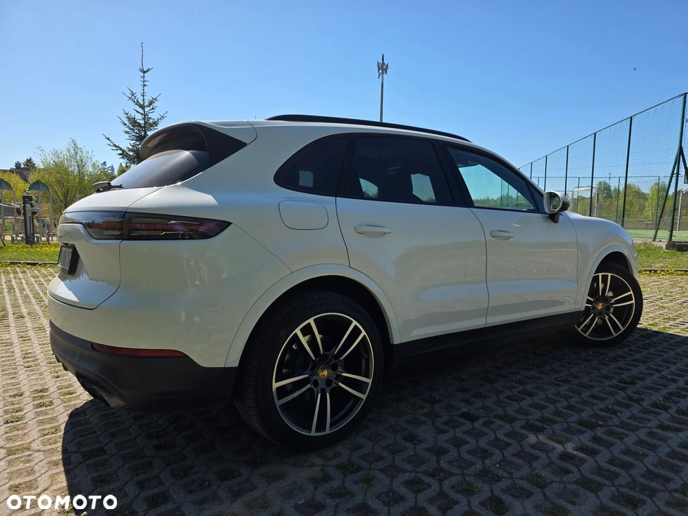 Porsche Cayenne S - 4