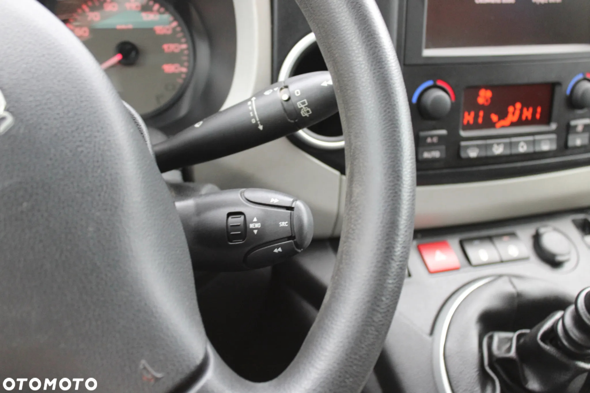 Peugeot Partner 1.6 BlueHDi Outdoor S&S - 30