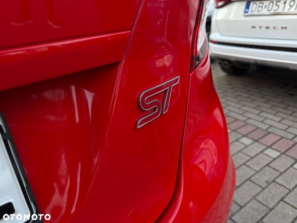 Ford Fiesta ST - 32