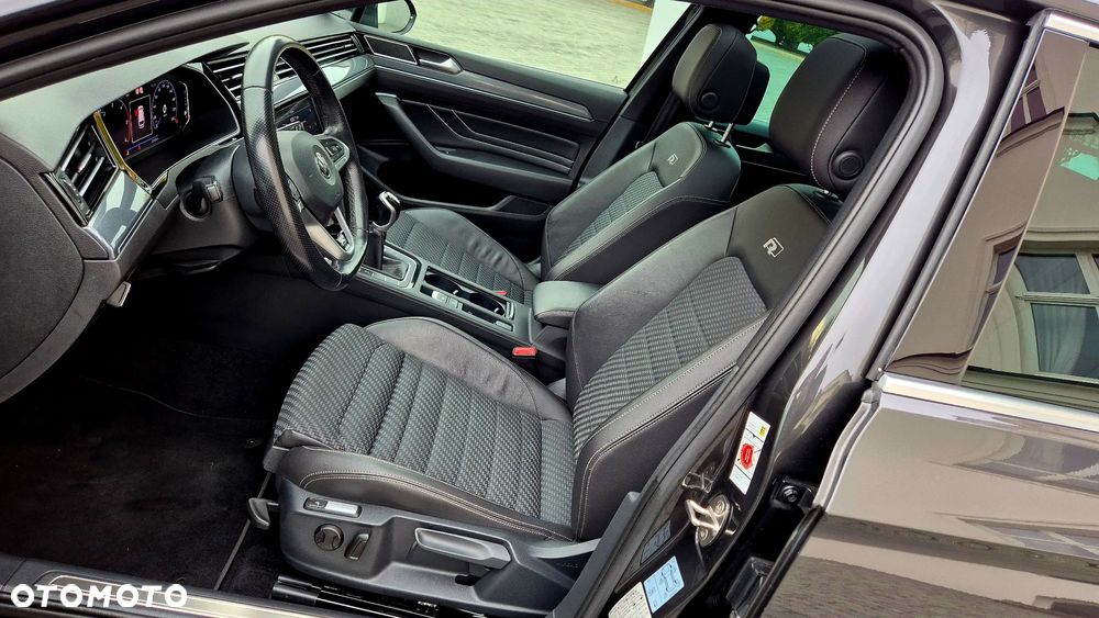 Volkswagen Passat 2.0 TDI (BlueMotion Technology) Highline - 15