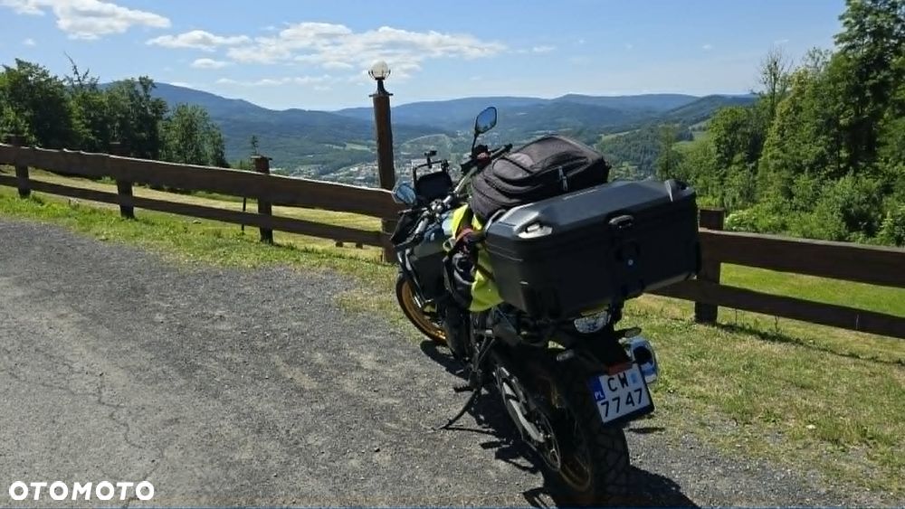Suzuki V-STROM - 10