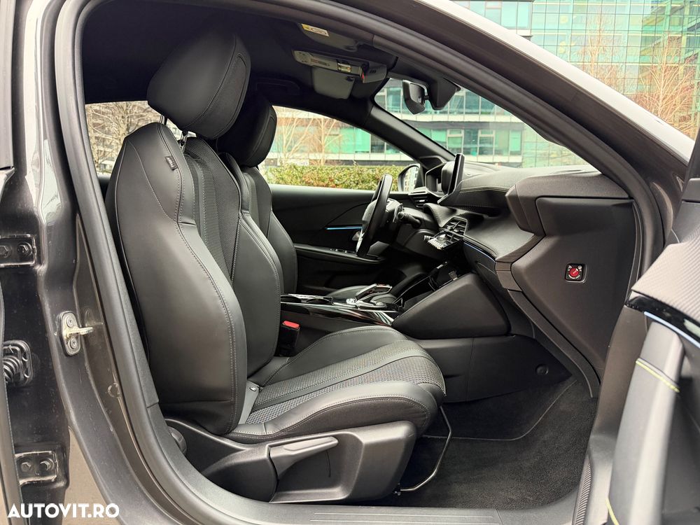 Peugeot 208 PureTech 130 EAT8 GT Pack - 22