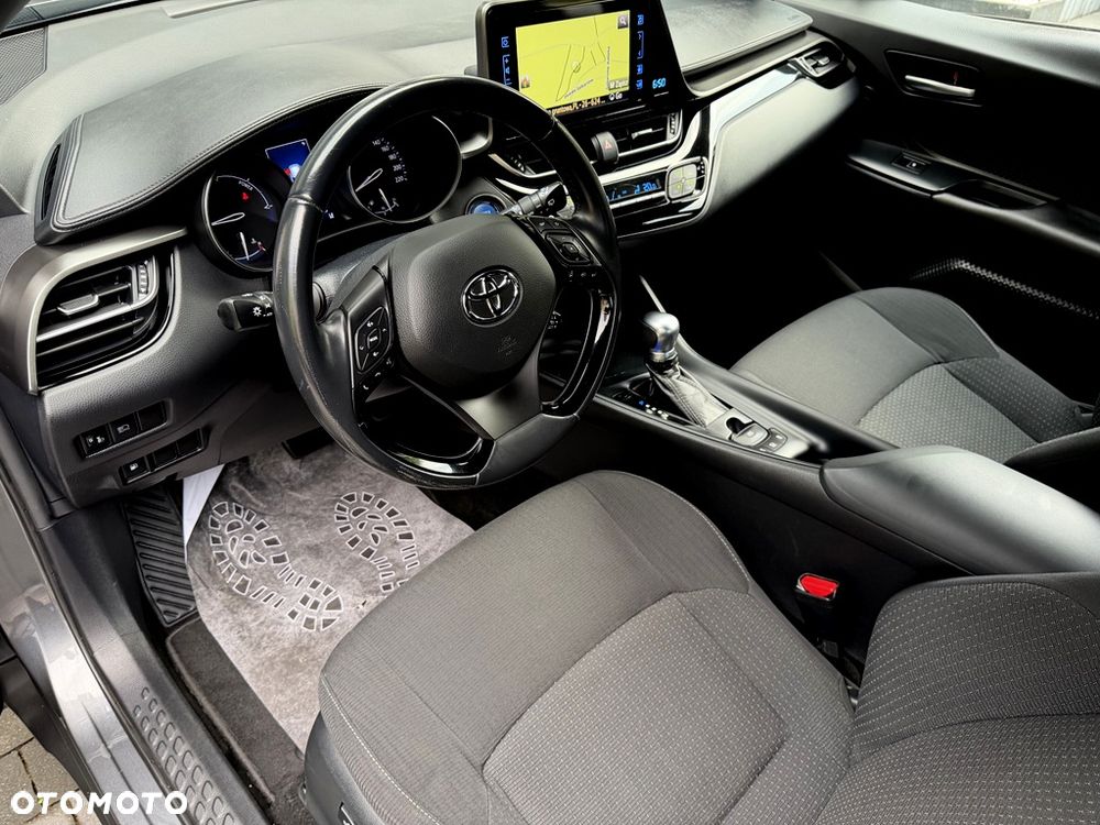 Toyota C-HR Business-Edition - 27