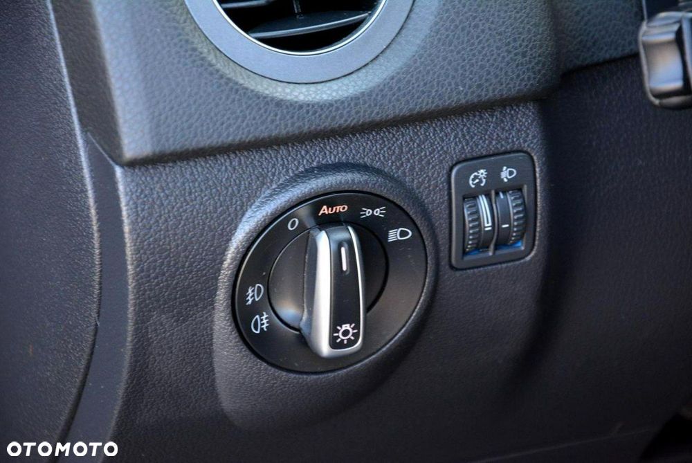 Volkswagen Tiguan 2.0 TDI DPF BlueMotion Technology Cup Sport & Style - 32