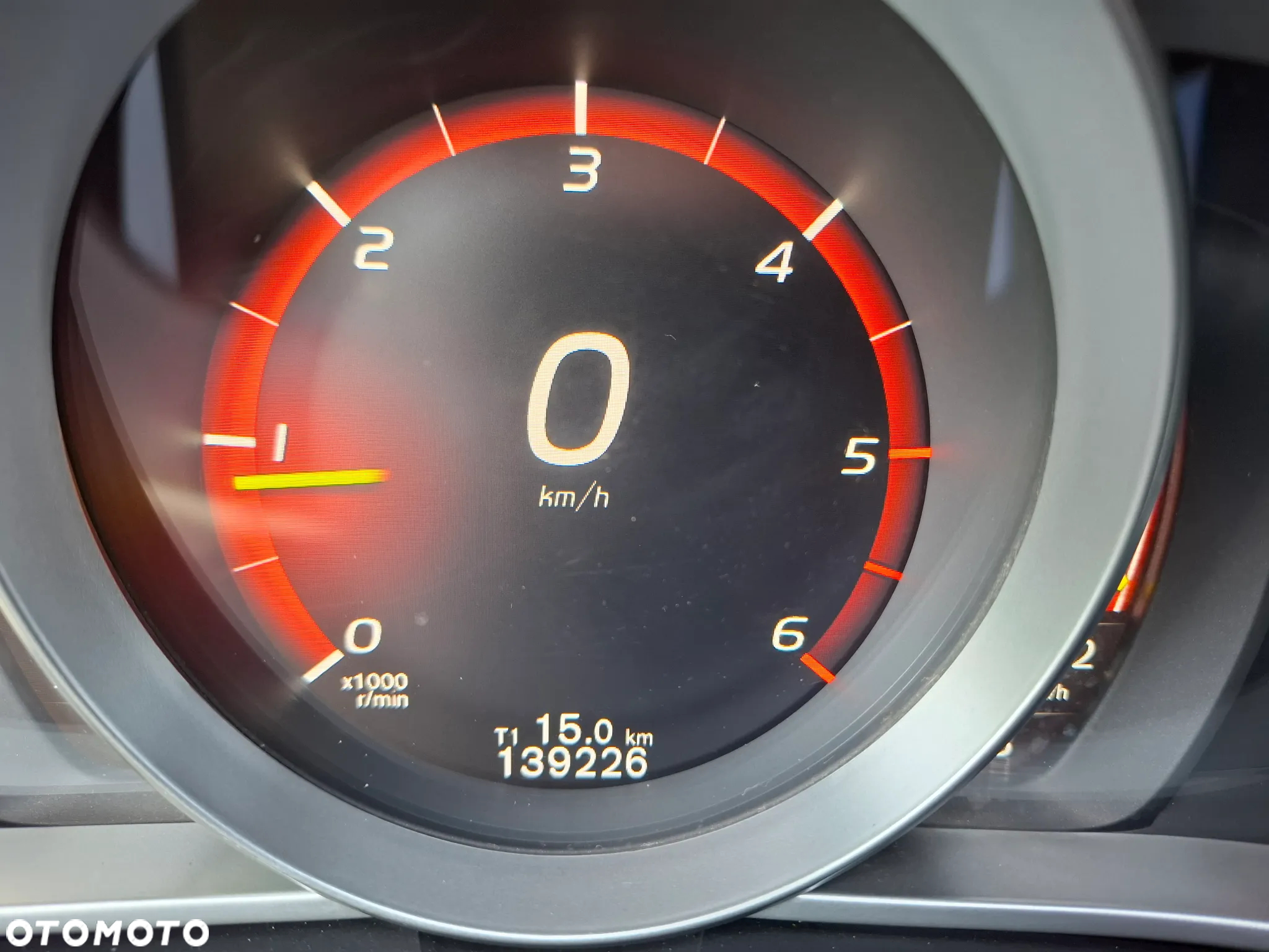 Volvo V40 D2 Drive-E R-Design Kinetic - 20