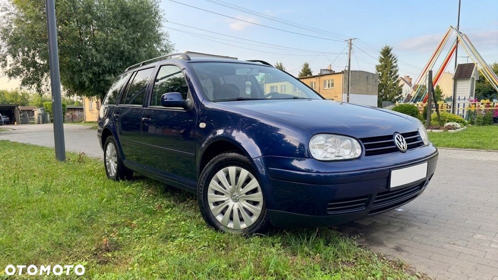 Volkswagen Golf - 1