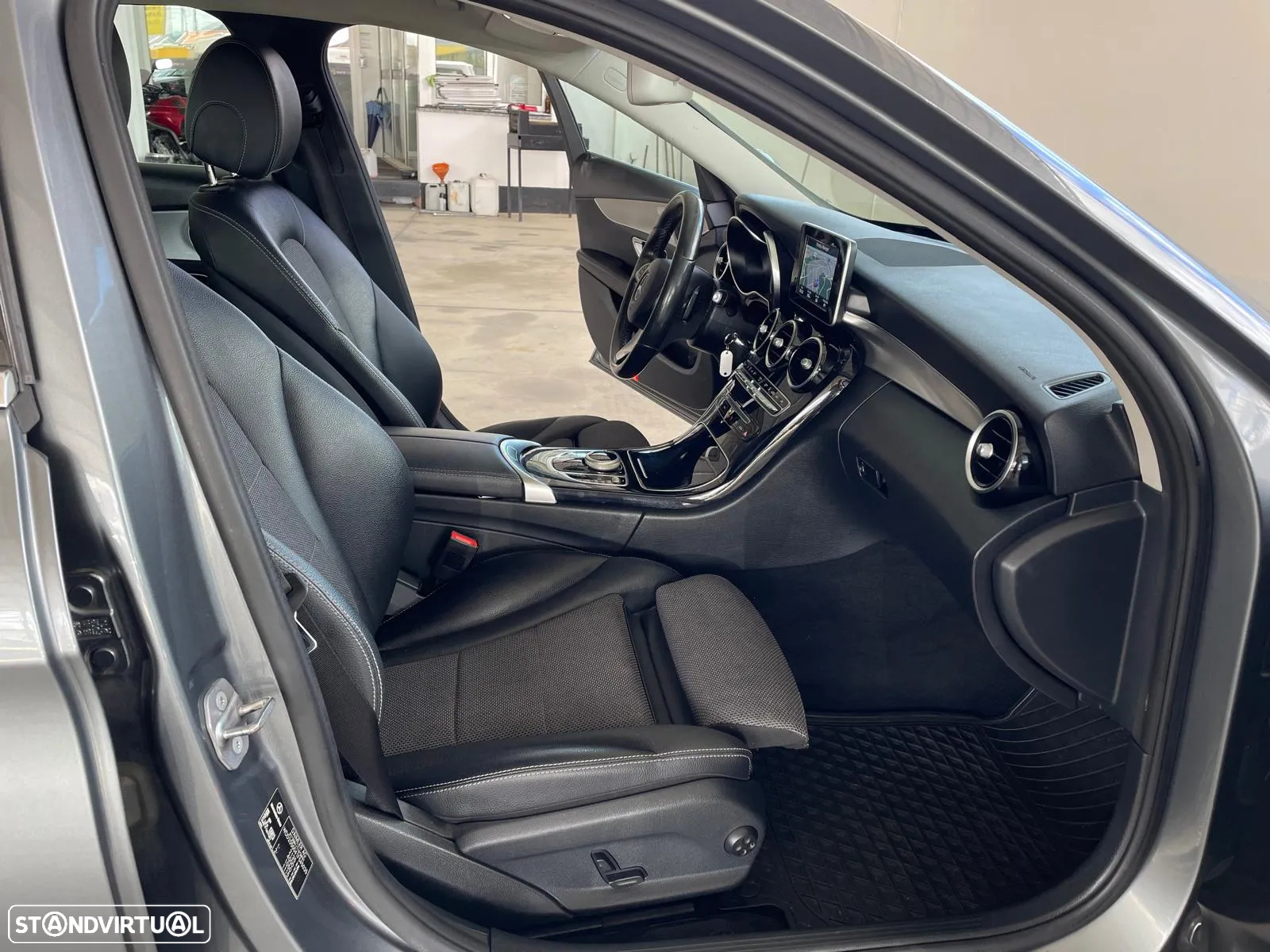 Mercedes-Benz C 220 (BlueTEC) d 7G-TRONIC Avantgarde - 32