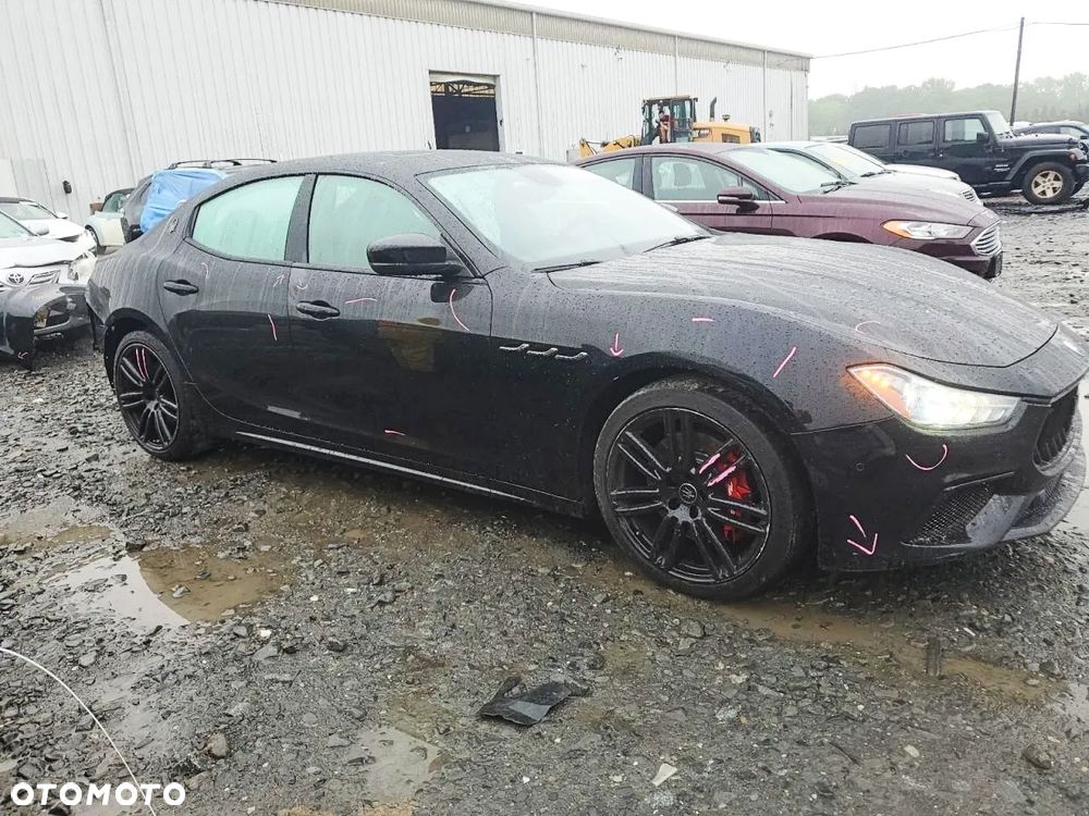 Maserati Ghibli - 4