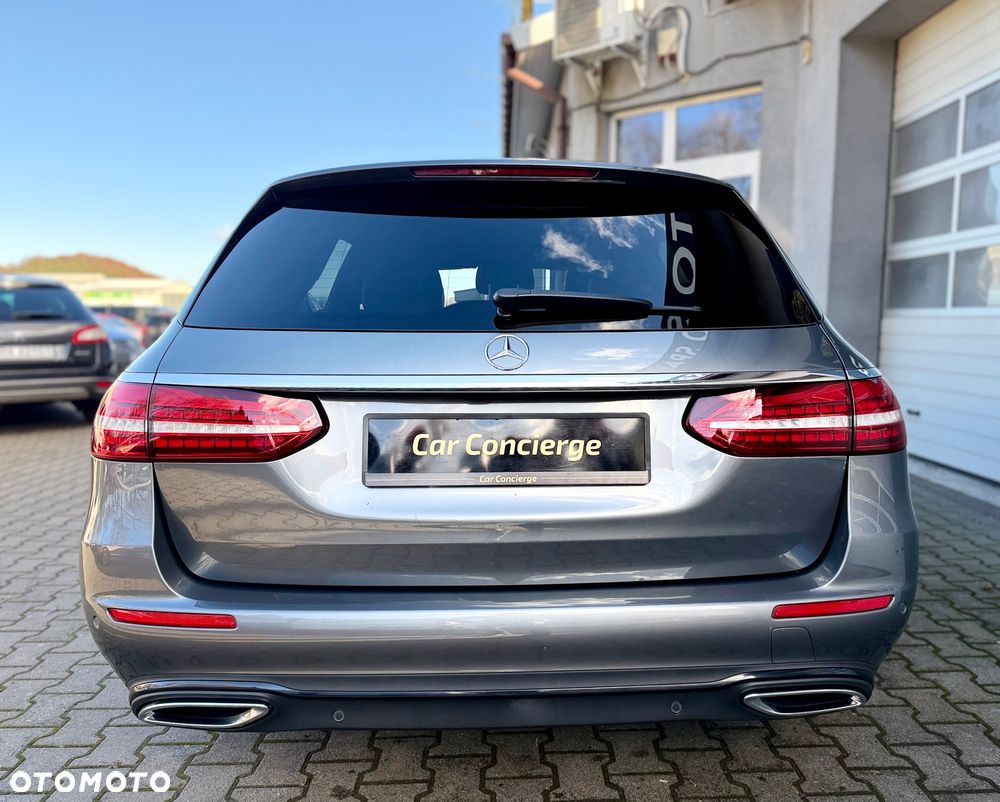 Mercedes-Benz Klasa E 220 d 4Matic 9G-TRONIC Exclusive - 13