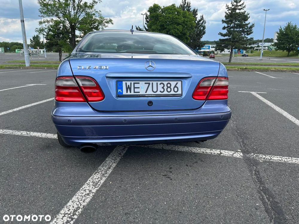 Mercedes-Benz CLK - 11
