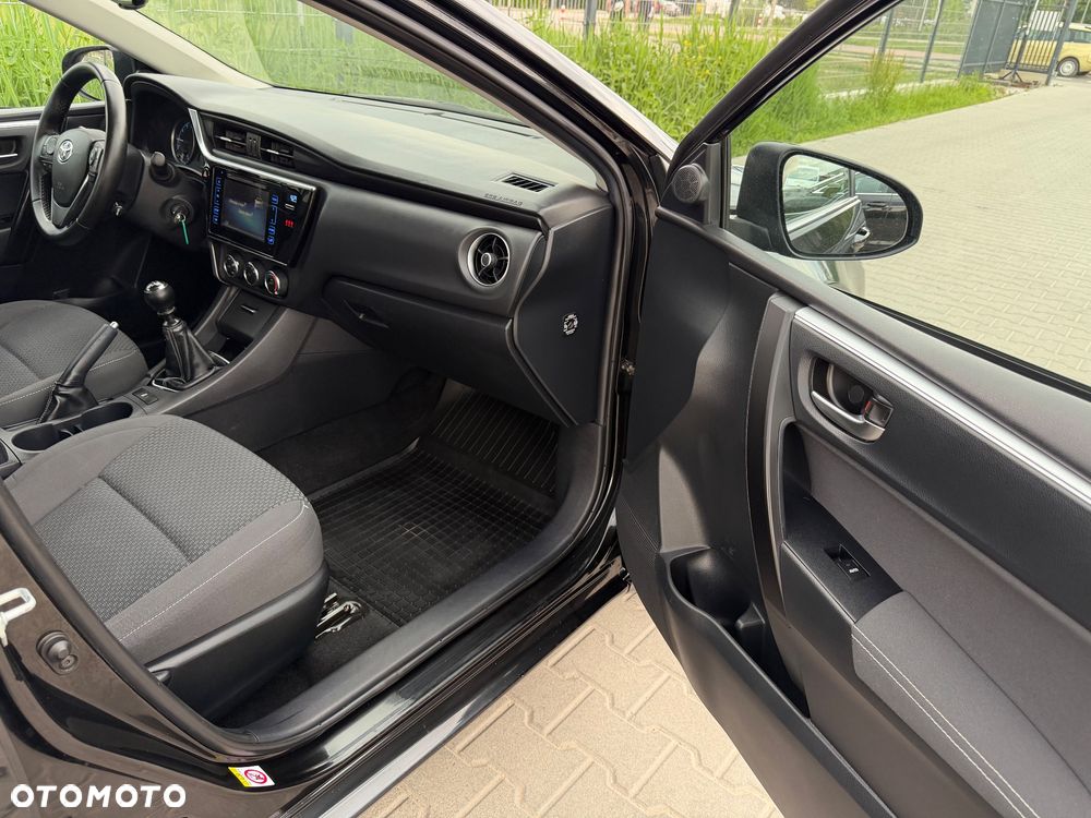 Toyota Corolla 1.6 Premium - 23