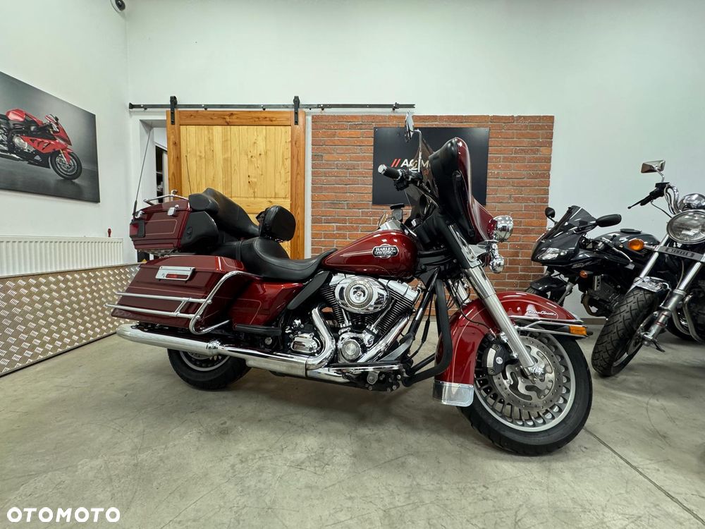 Harley-Davidson FLHTCU Ultra - 2