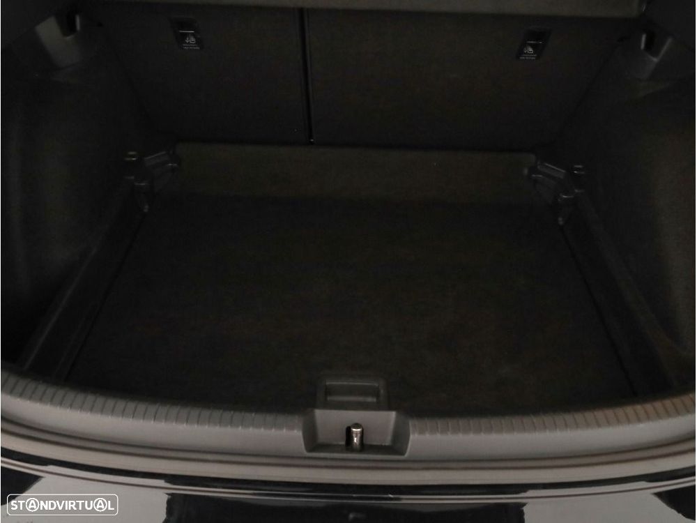 VW Taigo 1.0 TSI Urban DSG - 14