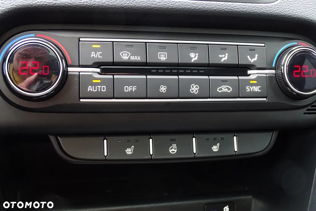 Kia XCeed 1.6 T-GDI L Business Line DCT - 37
