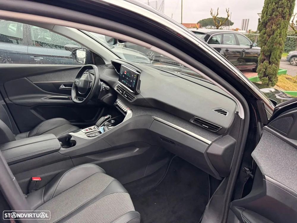 Peugeot 3008 1.6 Hybrid Allure Pack e-EAT8 - 18