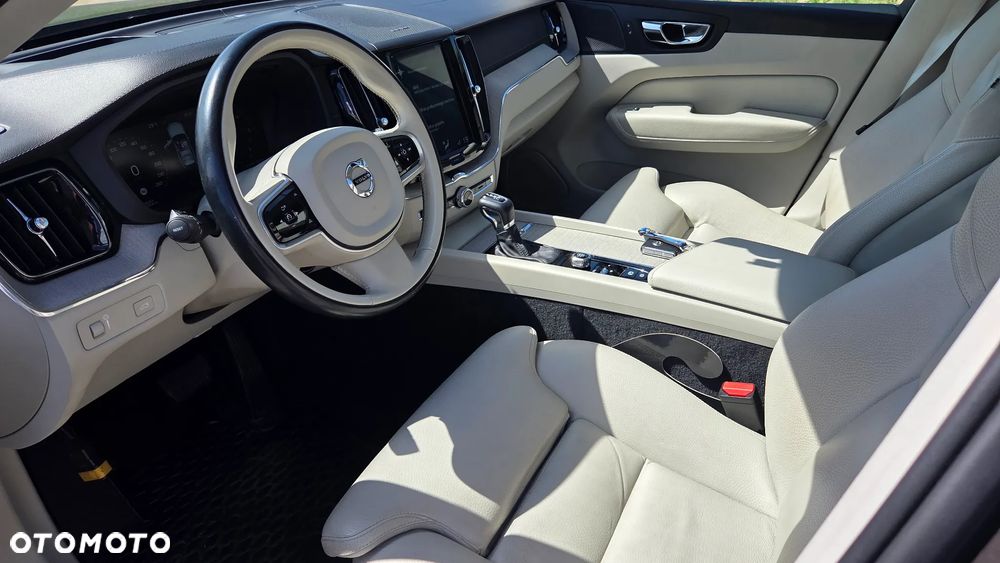 Volvo XC 60 - 8