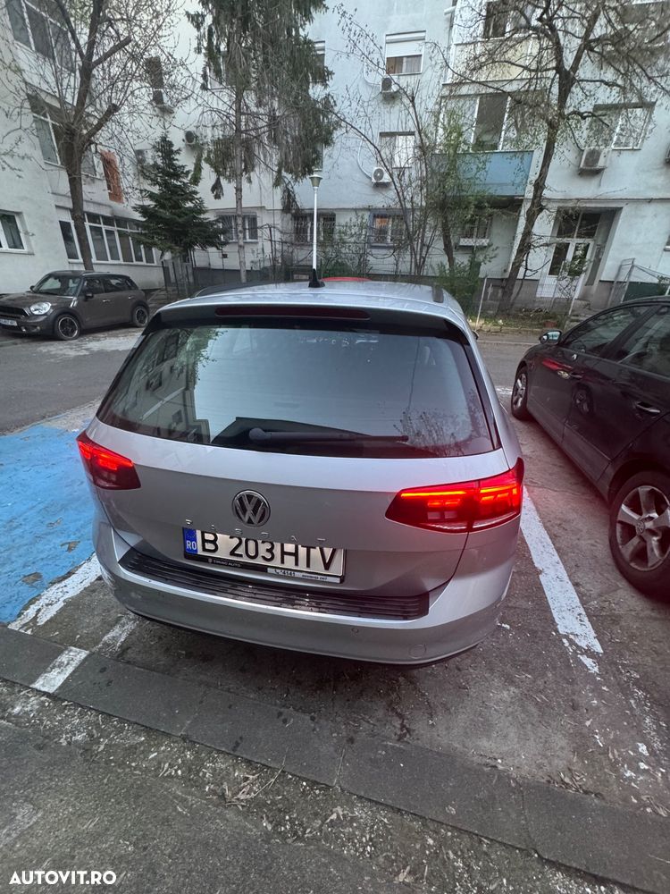 Volkswagen Passat - 4