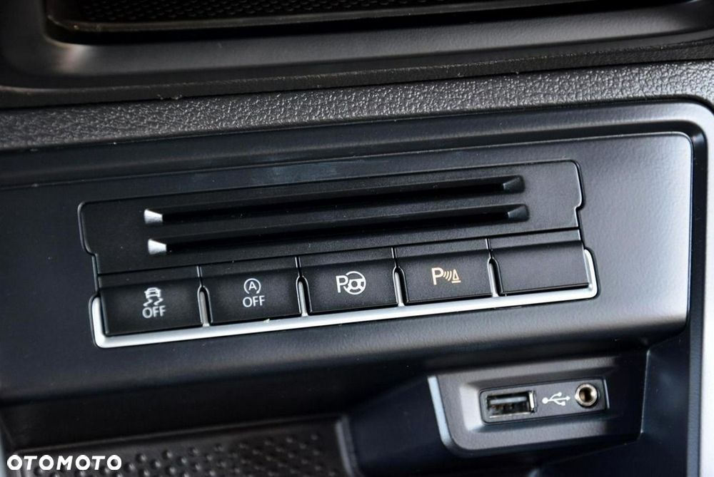 Volkswagen Tiguan 2.0 TDI SCR BlueMotion Technology Lounge Sport & Style - 26