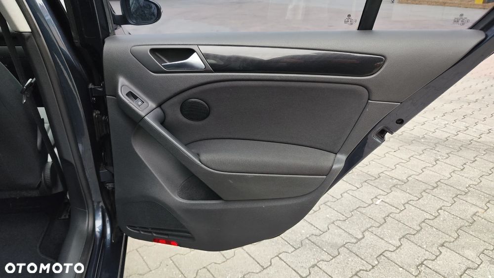 Volkswagen Golf 1.6 Comfortline - 26