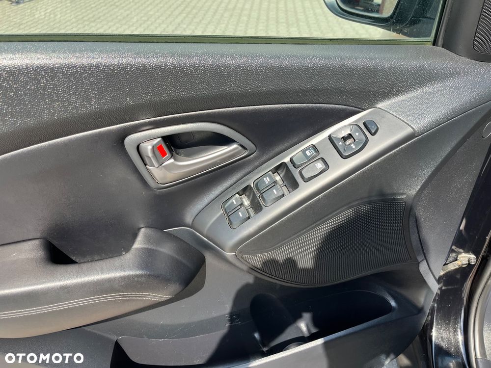 Hyundai ix35 1.7 CRDi 2WD Fifa World Cup Edition - 11
