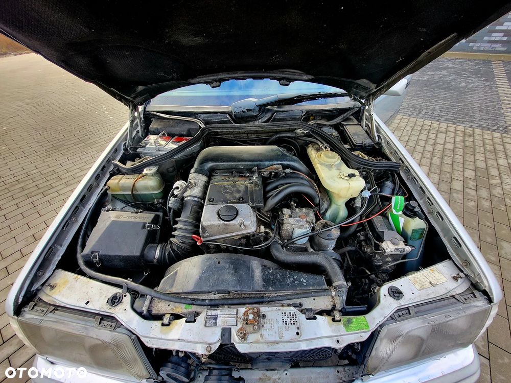 Mercedes-Benz Klasa E - 12