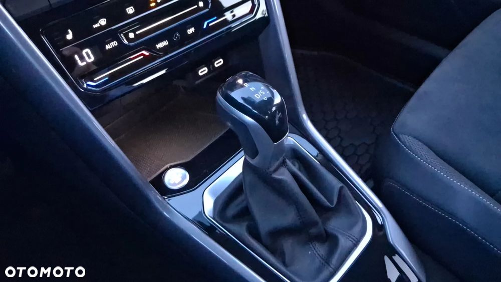 Volkswagen T-Roc 1.5 TSI Style DSG - 27