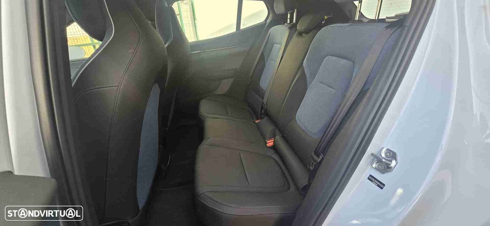 Volvo EX30 69 kWh Single Motor Extended Range Plus - 11