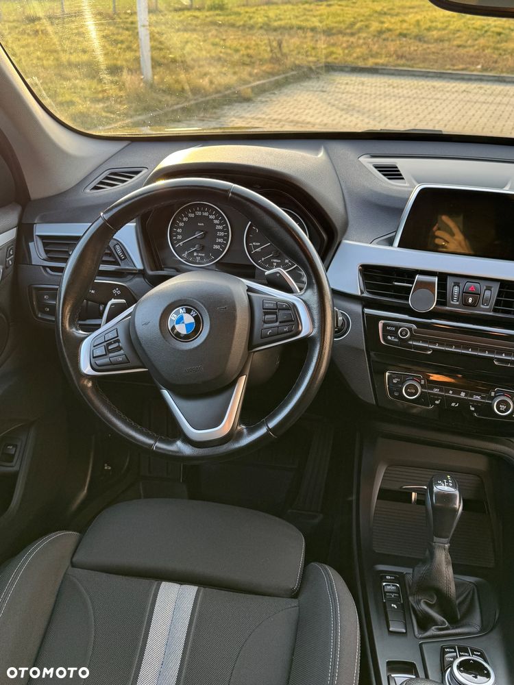 BMW X1 sDrive18d - 11