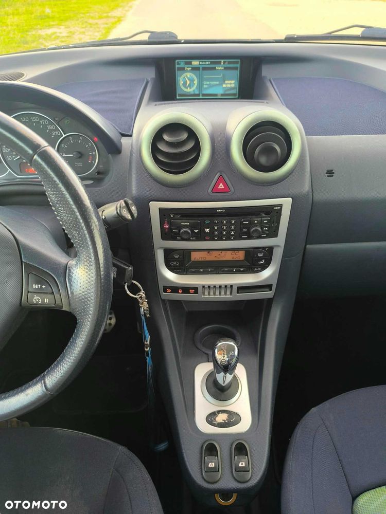Peugeot 1007 - 6