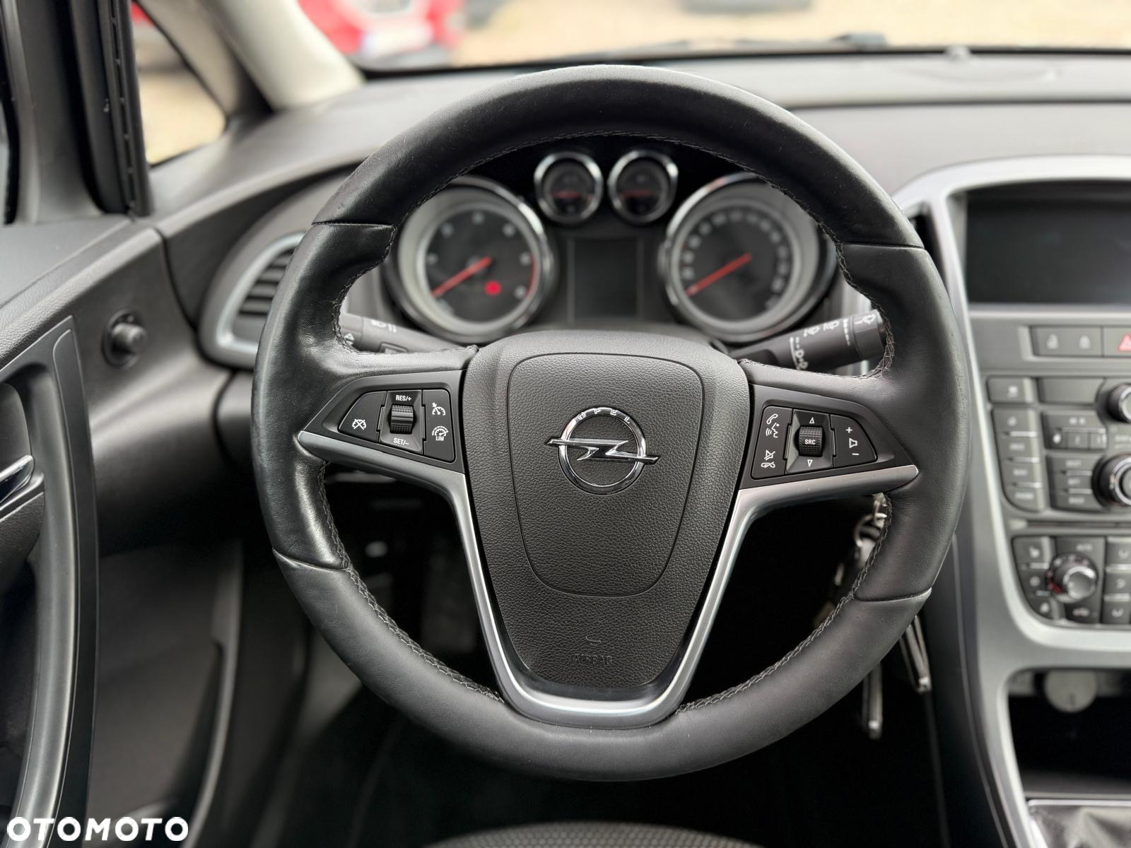 Opel Astra IV 1.7 CDTI Cosmo - 14