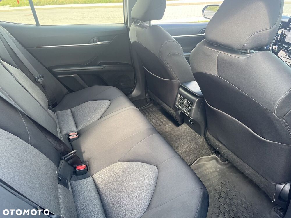 Toyota Camry 2.5 Hybrid Comfort CVT - 18