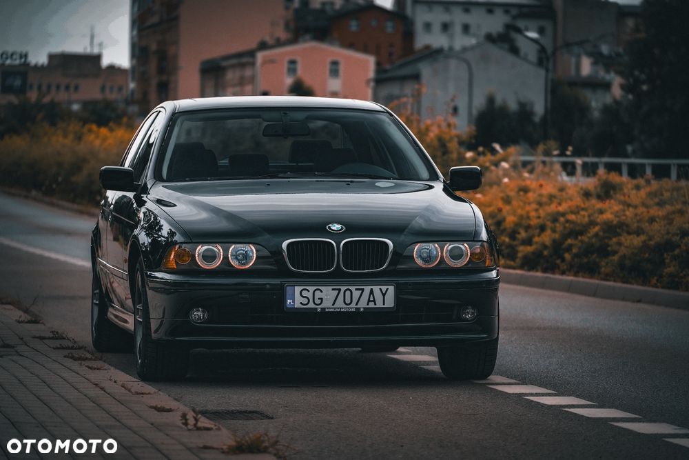 BMW Seria 5 525i - 1