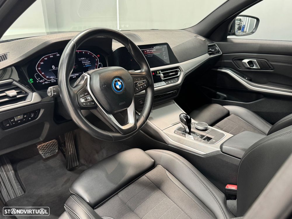 BMW 320 e Auto - 30