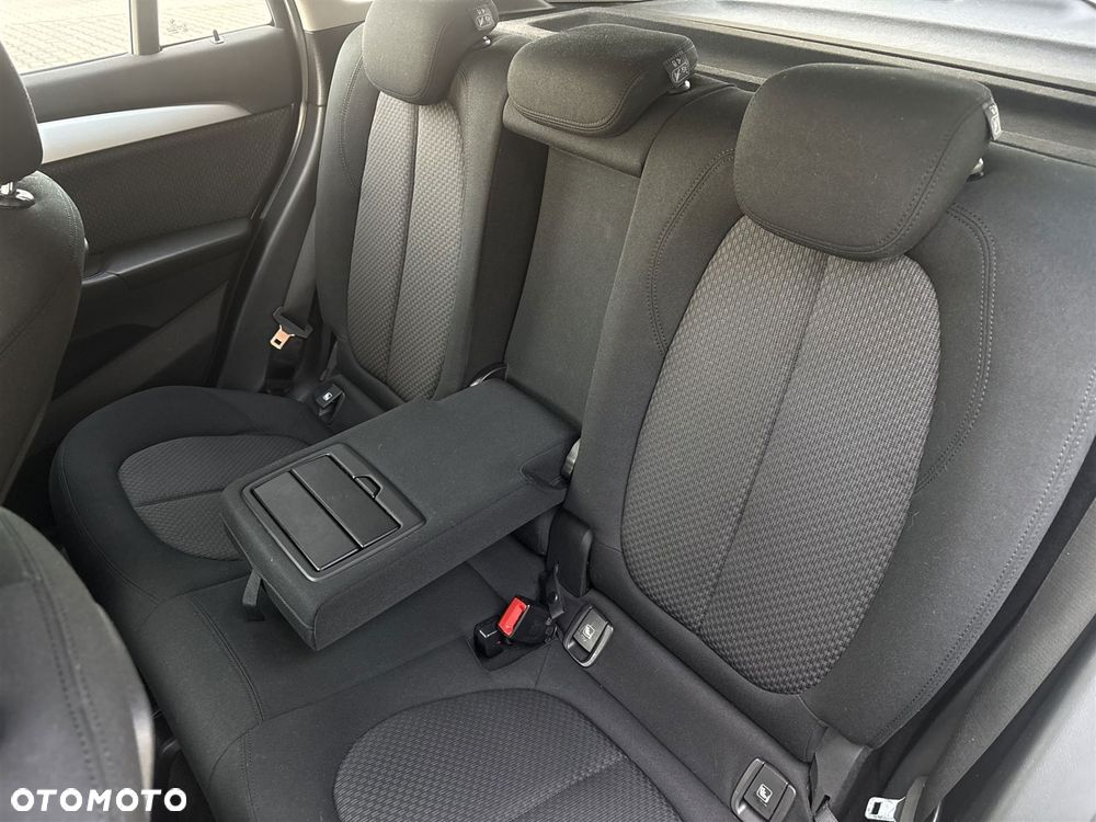 BMW X1 sDrive18i - 22