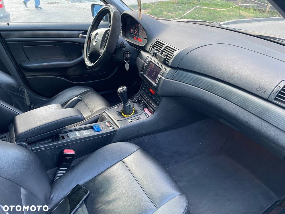 BMW Seria 3 325xi Edition Exclusive - 16