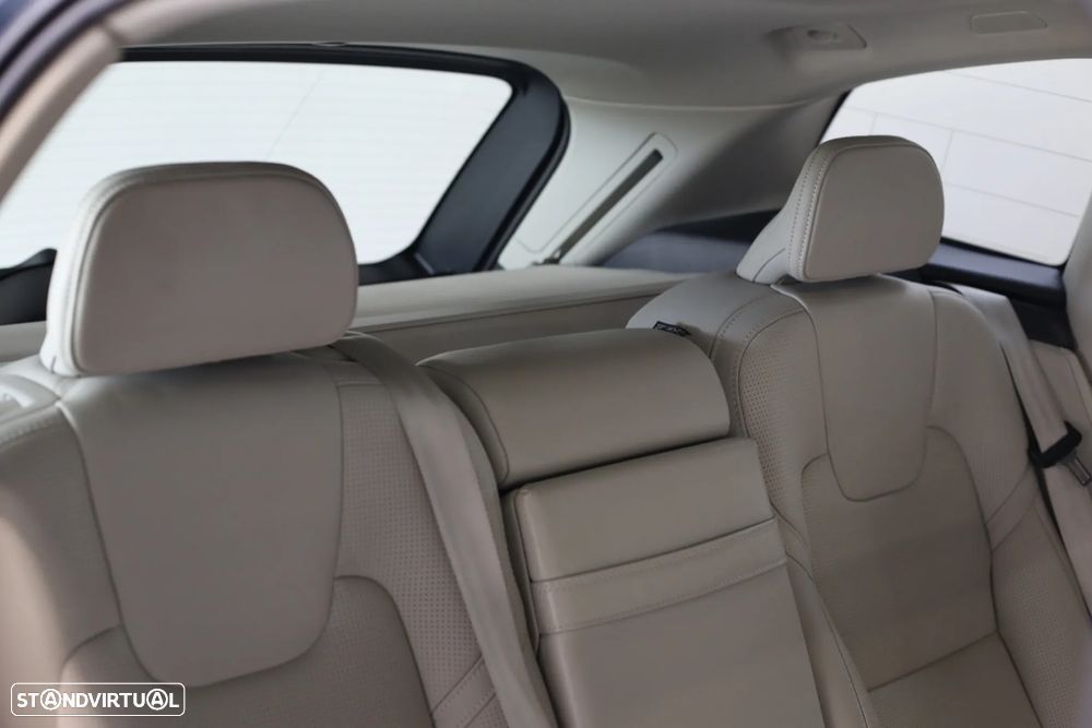 Volvo XC 60 2.0 T6 PHEV Inscription Expression AWD - 13