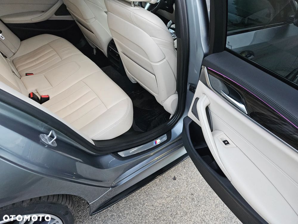 BMW Seria 5 520d xDrive Sport - 14