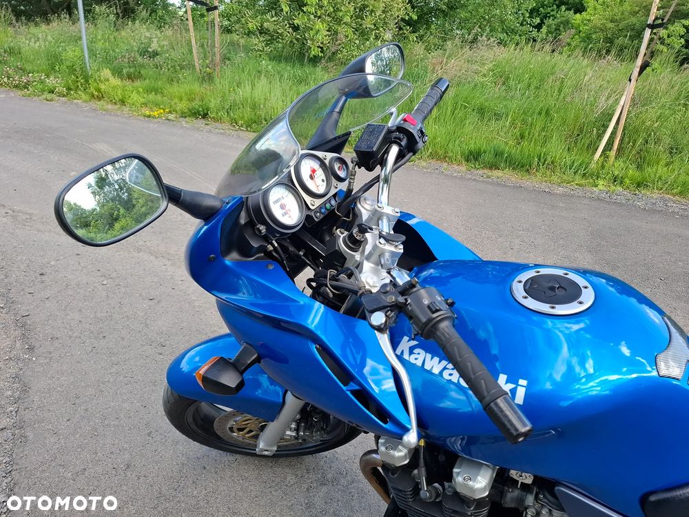 Kawasaki ZR - 9